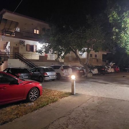 Vessarios Apartment Никиана Екстериор снимка