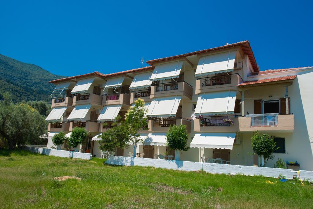 Vessarios Apartment Никиана Екстериор снимка