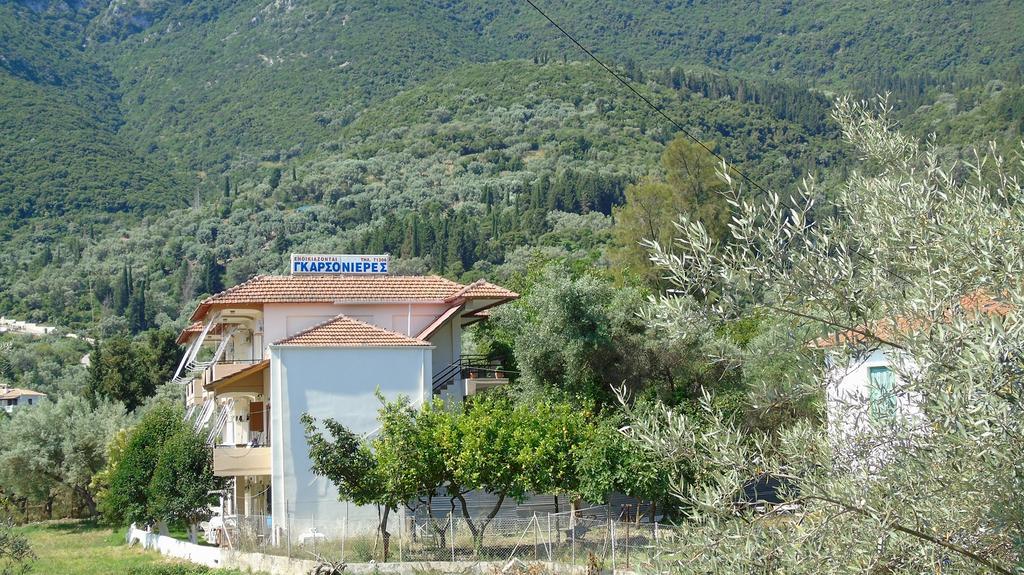 Vessarios Apartment Никиана Екстериор снимка
