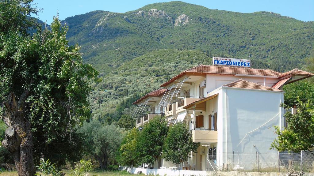 Vessarios Apartment Никиана Екстериор снимка